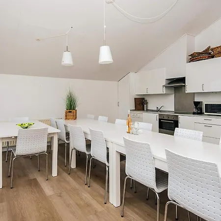 Vakantiehuis 16 Person In *